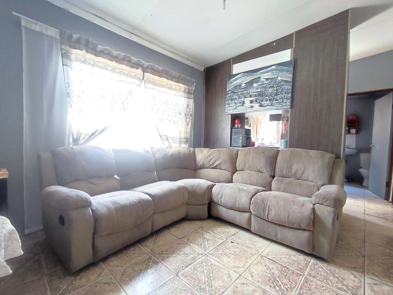 8 Bedroom House ti Sale in Cosmo City - Photo 6