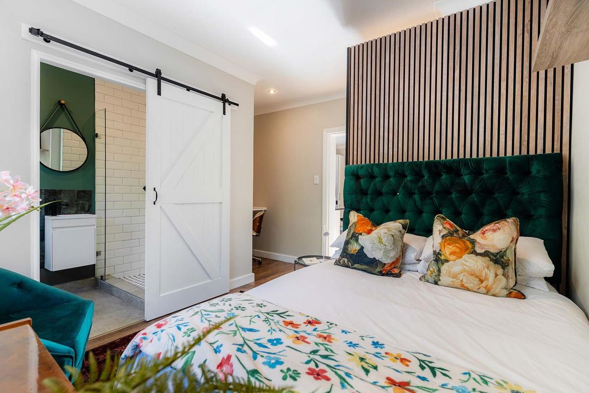 Easy lock-up-and-go lifestyle in Vredehoek - Photo 4