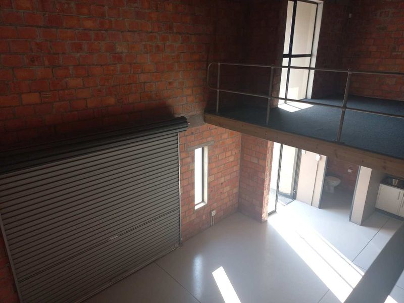 Warehouse in popular area, available immediately! - Photo 5