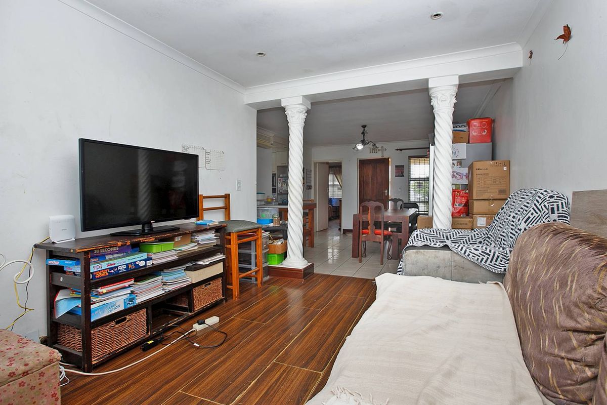 DELIGHTFUL, CHARMING AND RELAXED - Photo 3