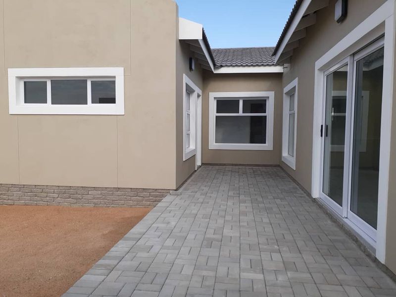 GORGEOUS, WARM AND POCKET PERFECT FOR SALE IN HENTIES BAY - Photo 3