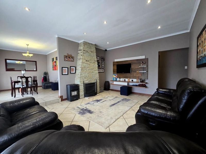 House For Sale in South Crest, Alberton - Photo 5