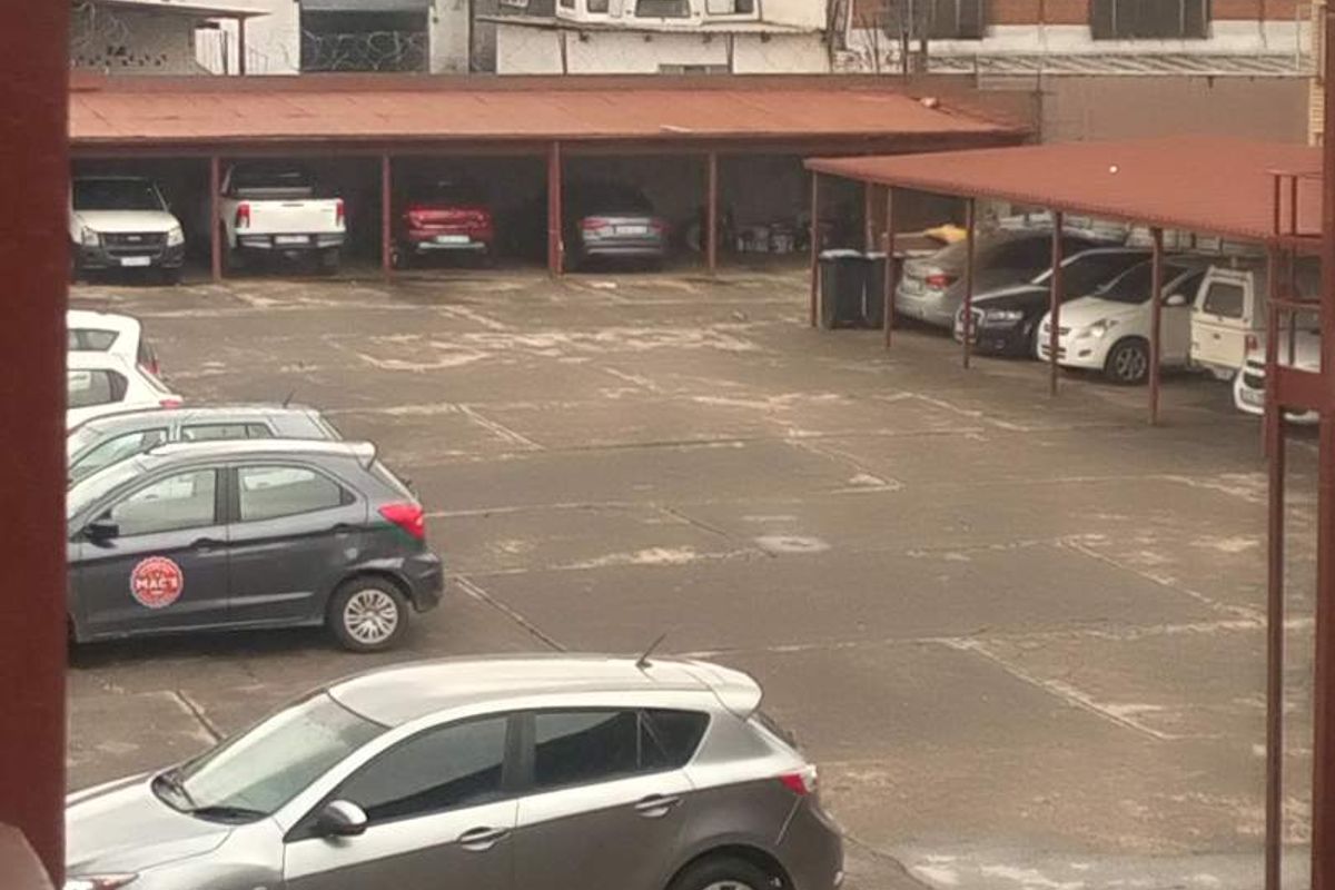 This ready to move in bachelor flat is now for sale in Pretoria west. - Photo 4