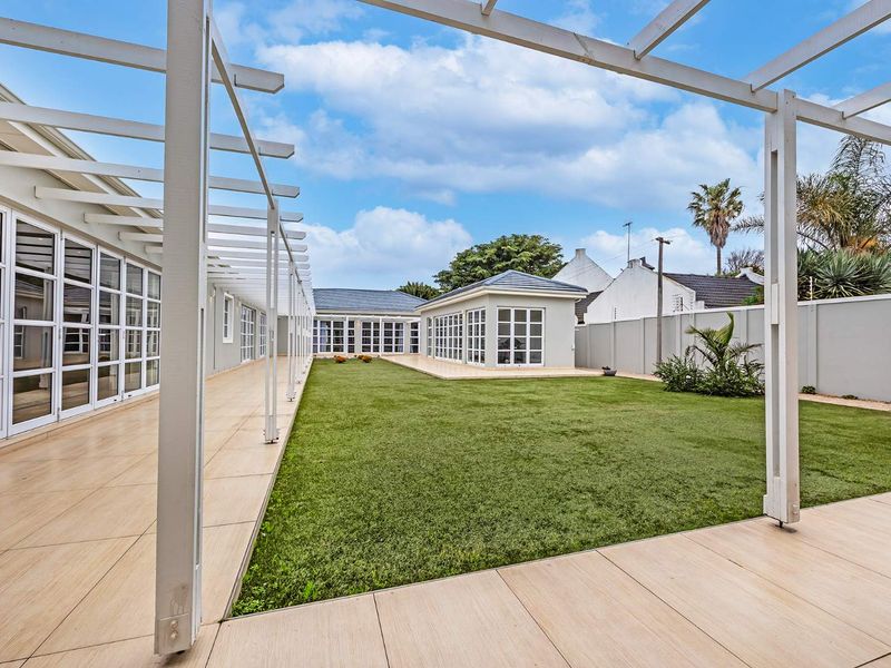 Exceptional Contemporary Luxury in Flamingo Vlei - Photo 10