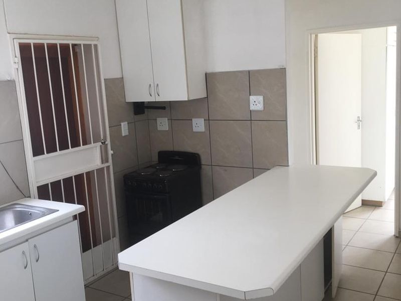 Townhouse in Avis for Sale | N$ 2 000 000 - Photo 5