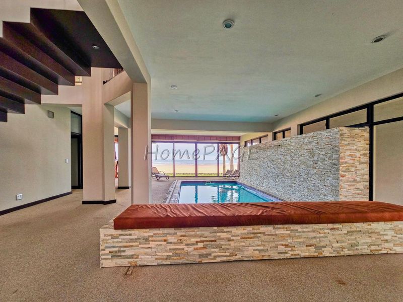 Long Beach Ext 1, Walvis Bay:  MAGNIFICENT 3 STOREY 4 BEDR BEACHFRONT home is for Sale - Photo 5