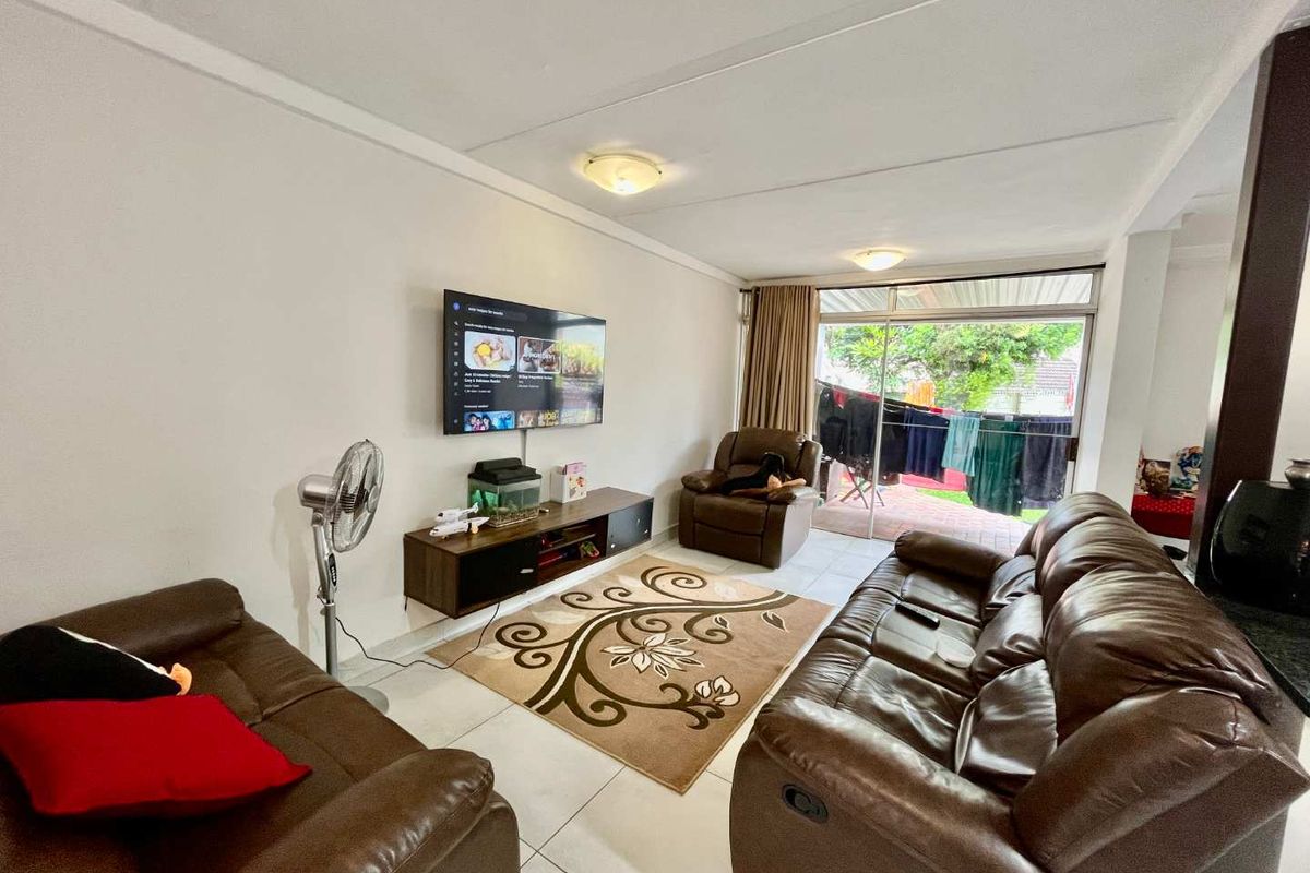 Hendra Estates introduces this Great starter home In Umgeni Park ! - Photo 4