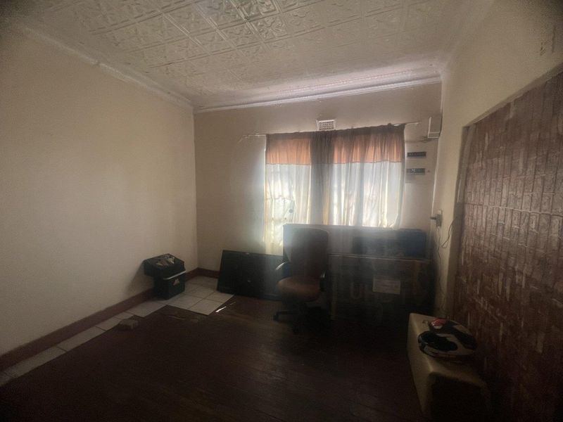 Property needs TLC - Photo 5