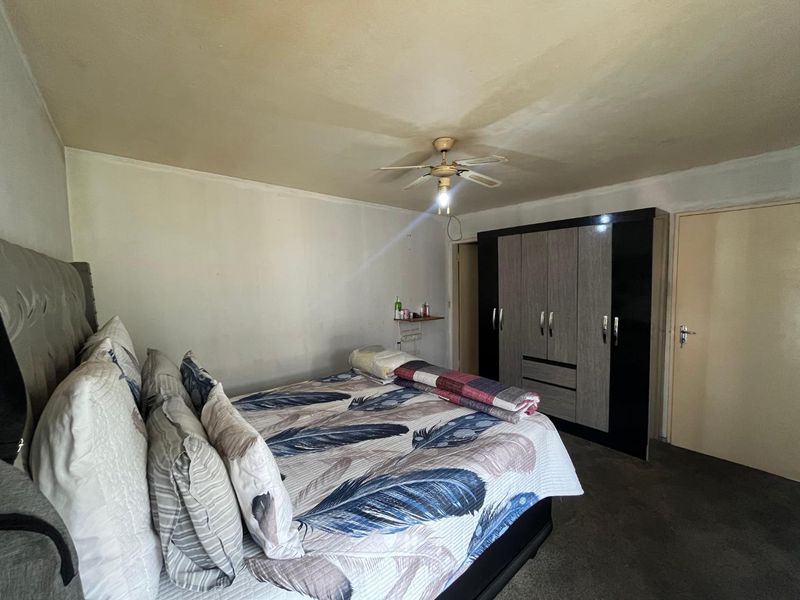 Ground floor 3 Bedrooms, 2 bathroom house - Photo 4