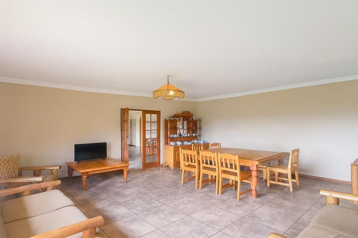 Discover Comfort & Style: Your Dream Home Awaits! - Photo 4