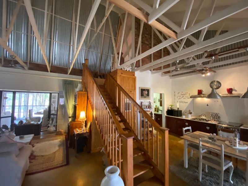 Tranquil Living In The Bushveld - Photo 7