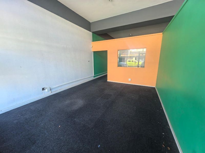 Ready for Business: Secure Your Spot on Westbourne - Photo 7