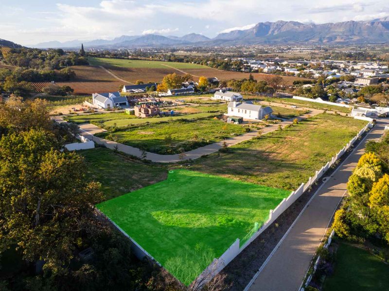 Build your Dream Home on a Premium Corner Stand in Laborie et Picardie Estate, One of Paarl's Best-located Estates - Photo 4
