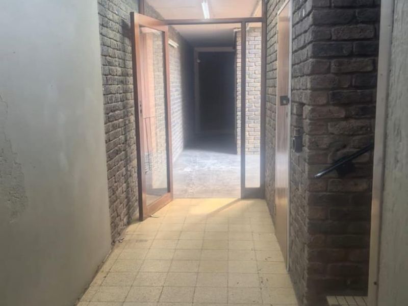 Comfortable Bachelor Flat with Fitted Kitchen – Prime Arcadia Location! - Photo 6
