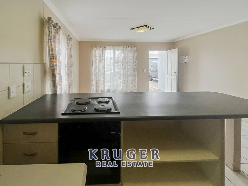 Secure corner unit townhouse for sale - Photo 7