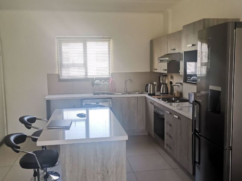Two Bedroom Apartment  to rent in Midrand - Photo 9