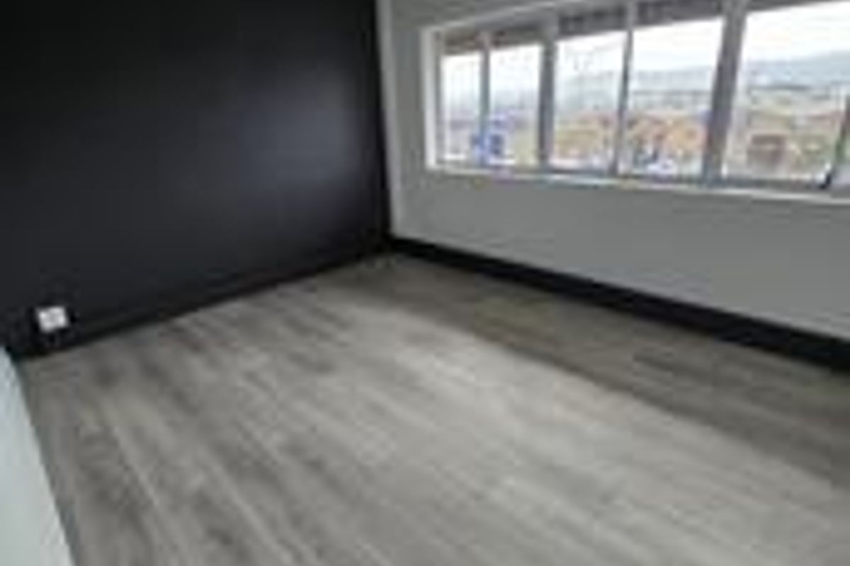 Strategic Location & Modern Design: Montague Drive Await - Photo 4