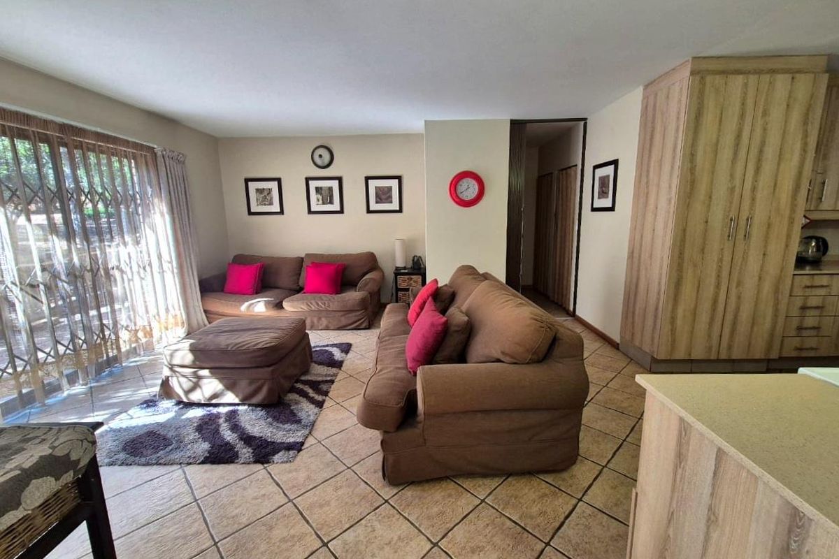 Spectacular Dual-Level Property with Stunning Views and Move-In Ready Convenience - Photo 3