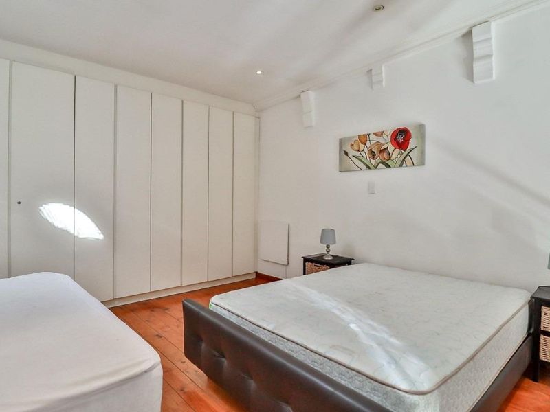 Loft Apartment In the Heart of Woodstock - Photo 3