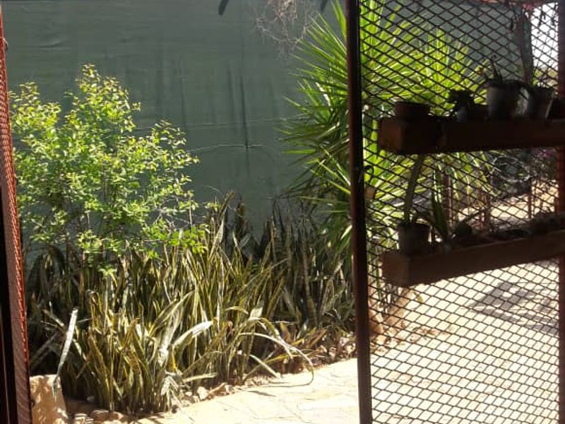 FOR SALE- 3 BEDROOM HOUSE WITH FLAT IN OUTJO, NAMIBIA - Photo 7