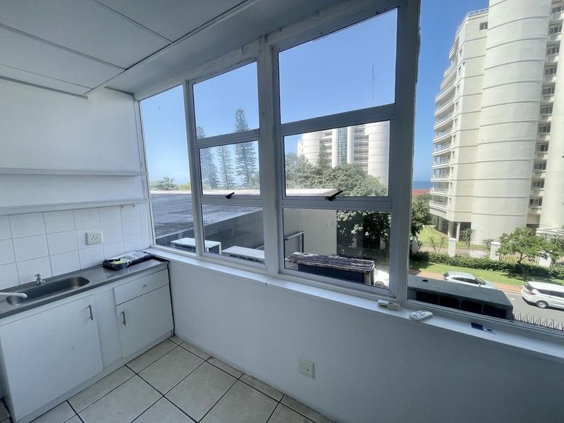 Hendra - Prime 53m2 Medical / Professional Office To Let in Umhlanga Mall - Photo 5
