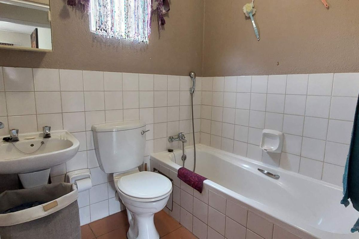 2-Bedroom Apartment, ideal investment property - Photo 5