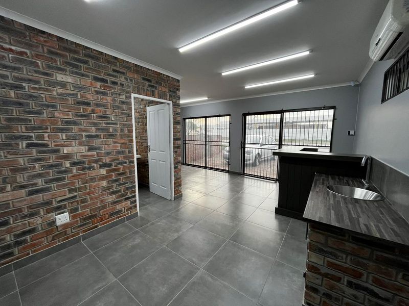 Prime Office & Wellness Space Perfect for Medical & Beauty Pros - Photo 5