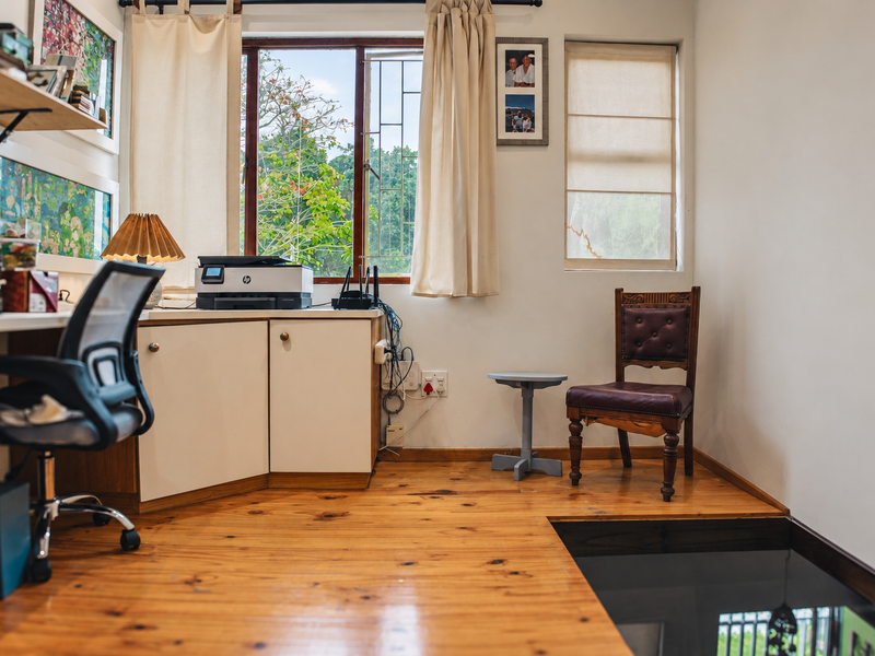 Versatile 5-Bedroom Family Home with Flatlet & Income Potential in Plumstead - Photo 9