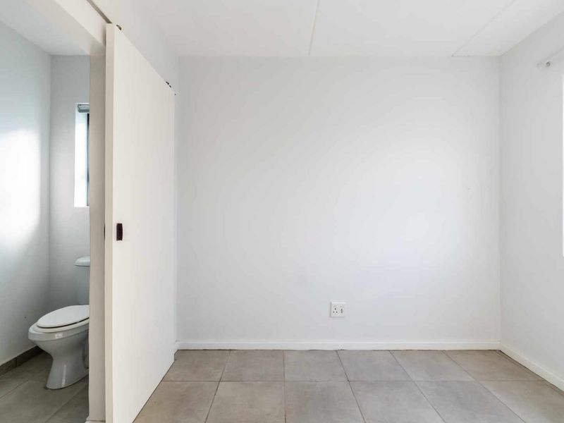 2 Bedroom Apartment - Photo 10