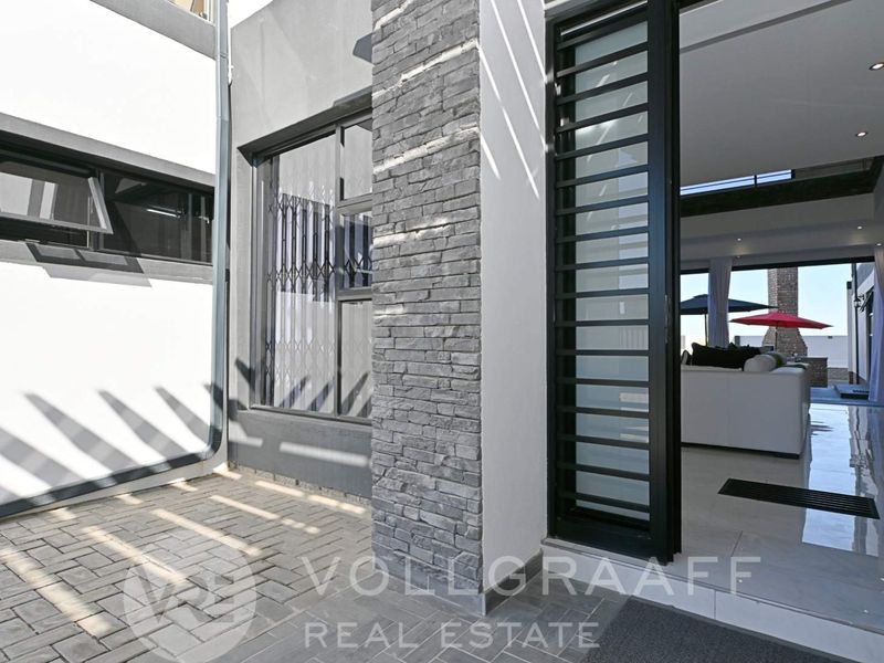 Luxury Beachside Living For Sale in Mile 4 - Photo 2