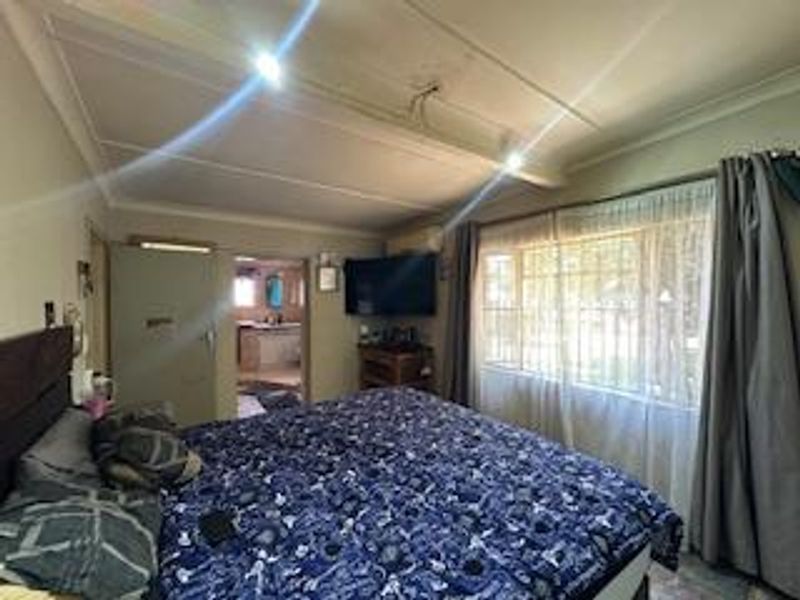 Discover Farm Life: 8.5-Hectare Gem in Vastfontein Awaits! - Photo 8