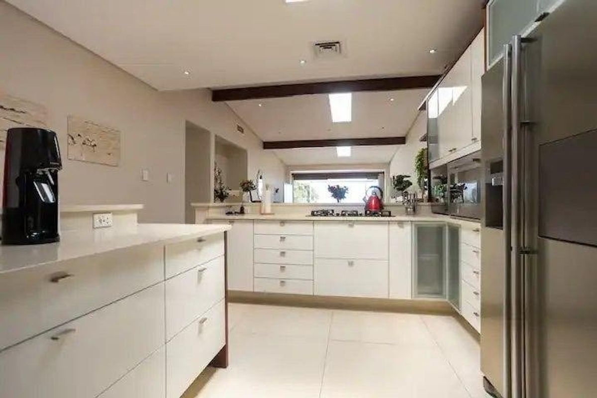 Townhouse For Sale in Umgeni Park, Durban North, KwaZulu Natal - Photo 4
