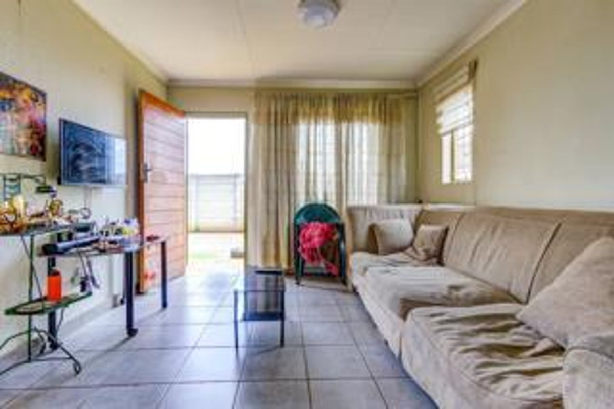 Ideal Home for First time Buyers - Photo 5