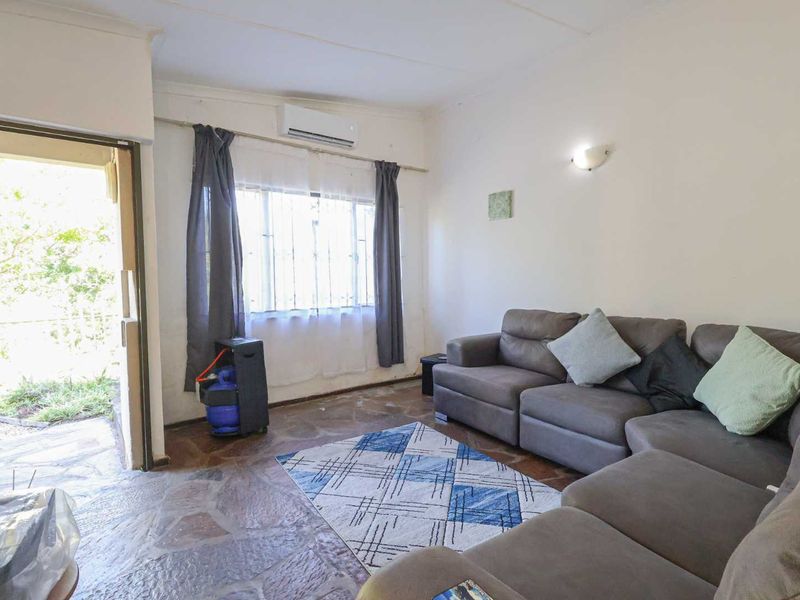 Tranquil 2-Bedroom Simplex in a Small, Peaceful Complex – Perfect for Nature Lovers - Photo 7