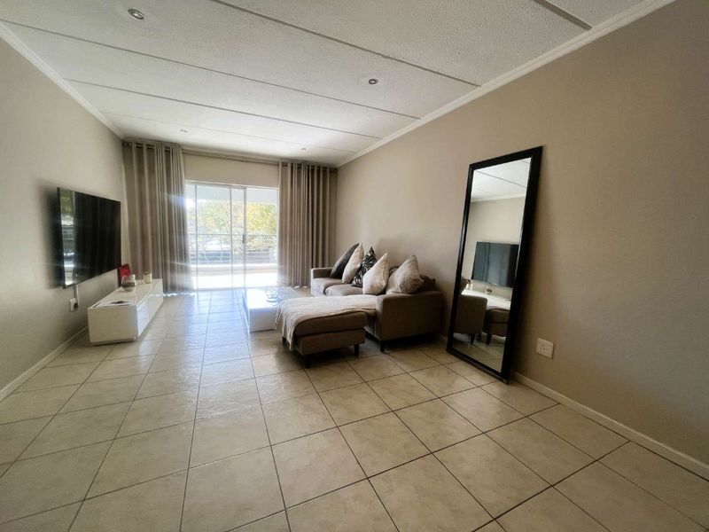 Your Sunny First-Floor Escape at The Corners - Photo 8