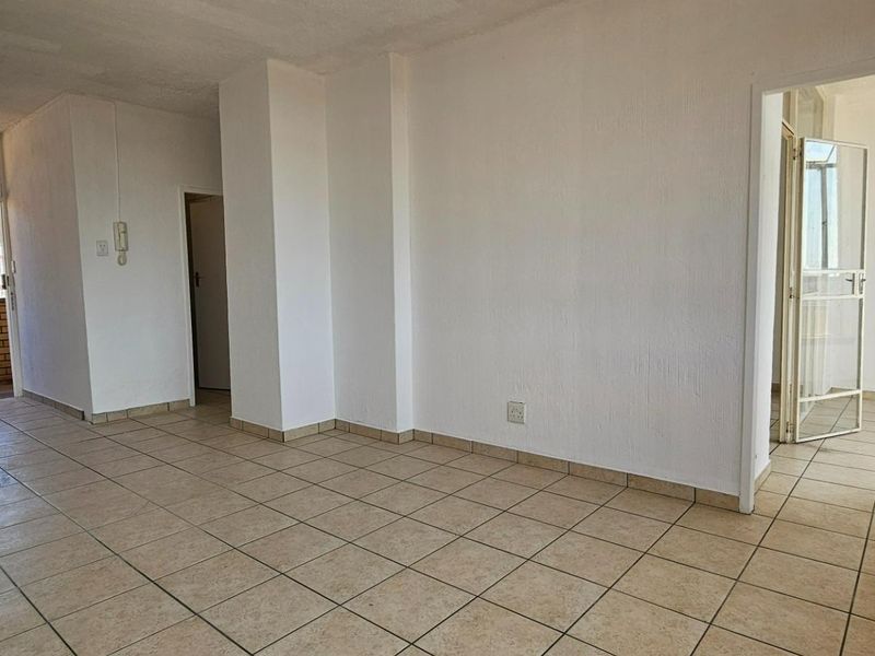 Modern, Spacious & Secure! 1.5 Bed Apartment Near Unisa & Jakaranda Hospital – Priced to Sell! - Photo 6