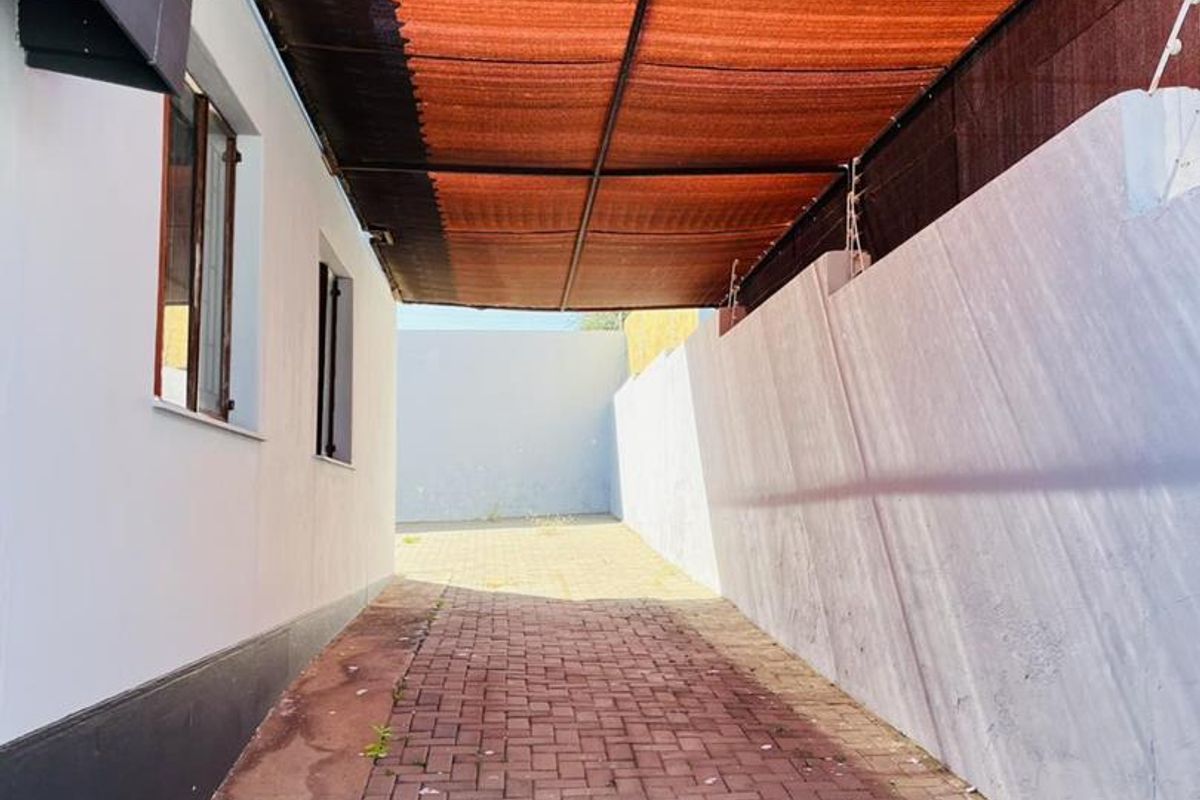 House in Rhino Park for Sale N$2 080 000 excluding cost a/Lounge - Photo 4