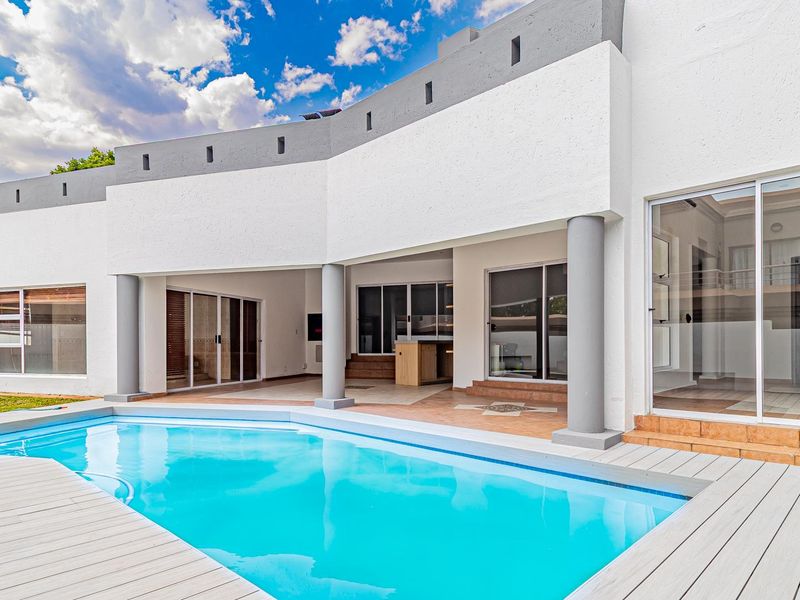 Sophisticated 5 Bedroom Family in Dainfern Golf Estate, Sandton - Photo 9