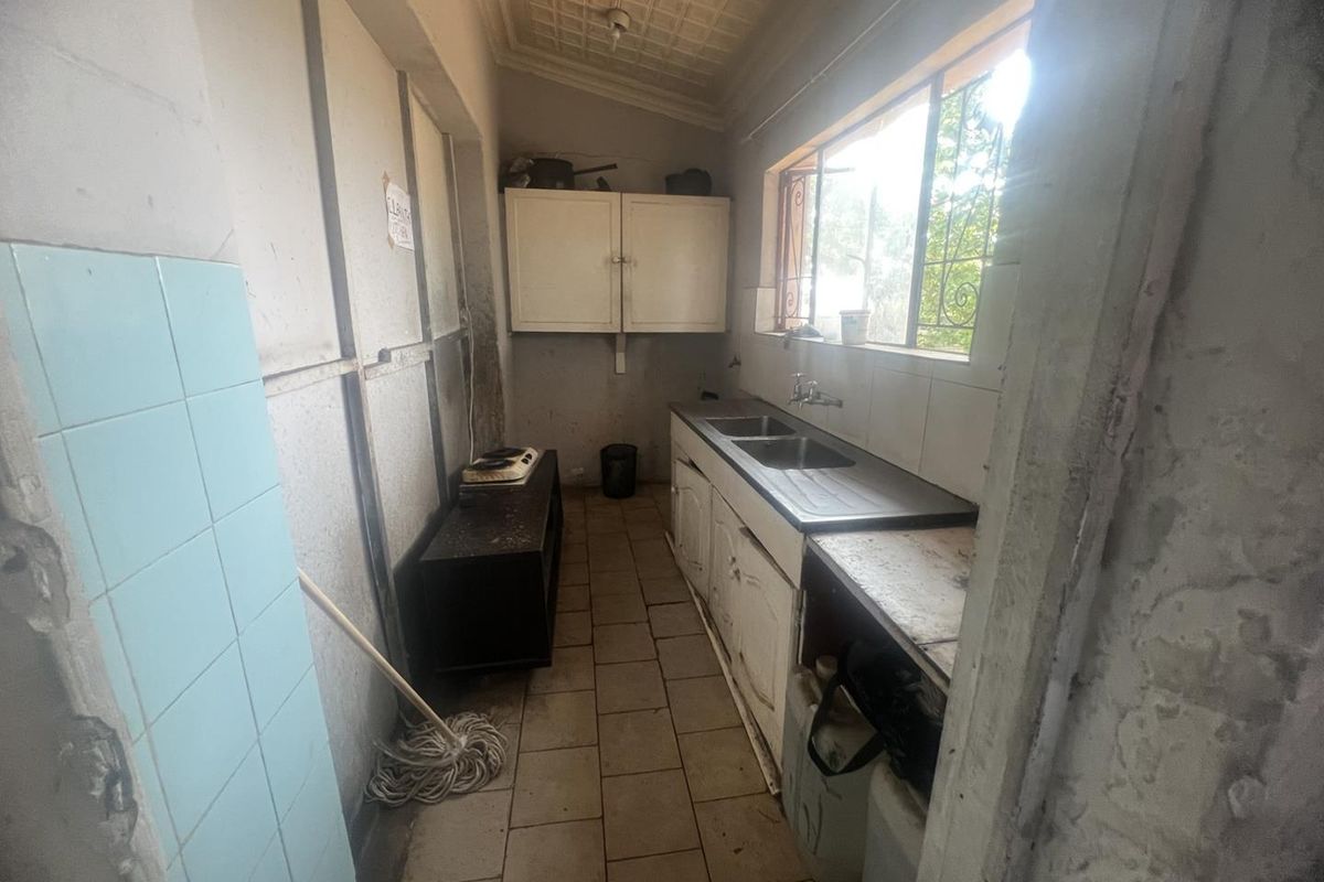 Property needs TLC - Photo 4