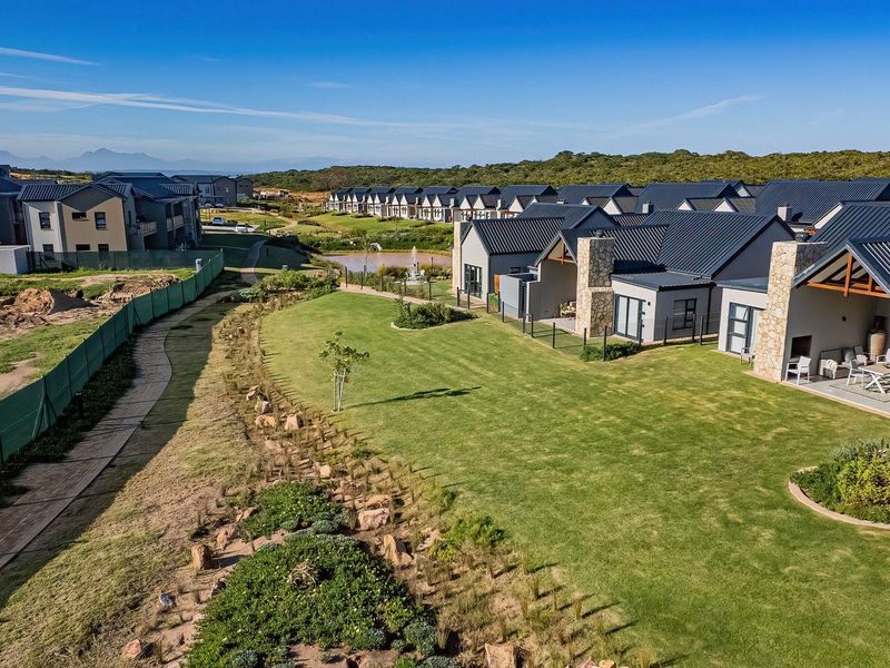Charming 2 Bedroom Home for Sale in Hartland Retirement Village - Photo 3