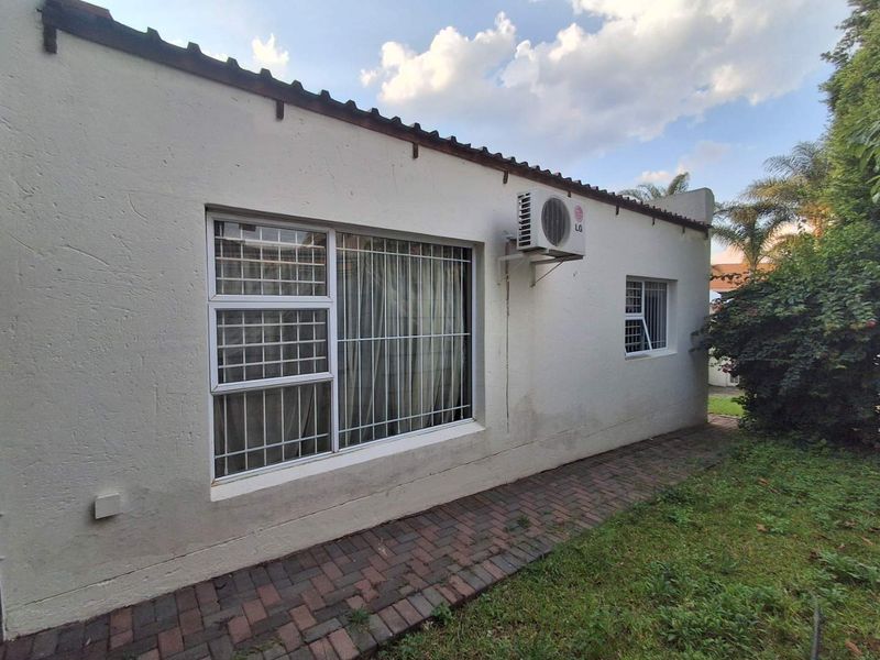 Stunning Modern Double-Storey Home in Monument Park Estates Boomed off area - Photo 7