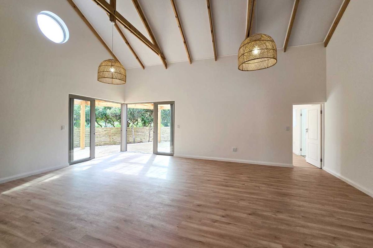 Modern townhouse for sale in Stilbaai-Wes. - Photo 2