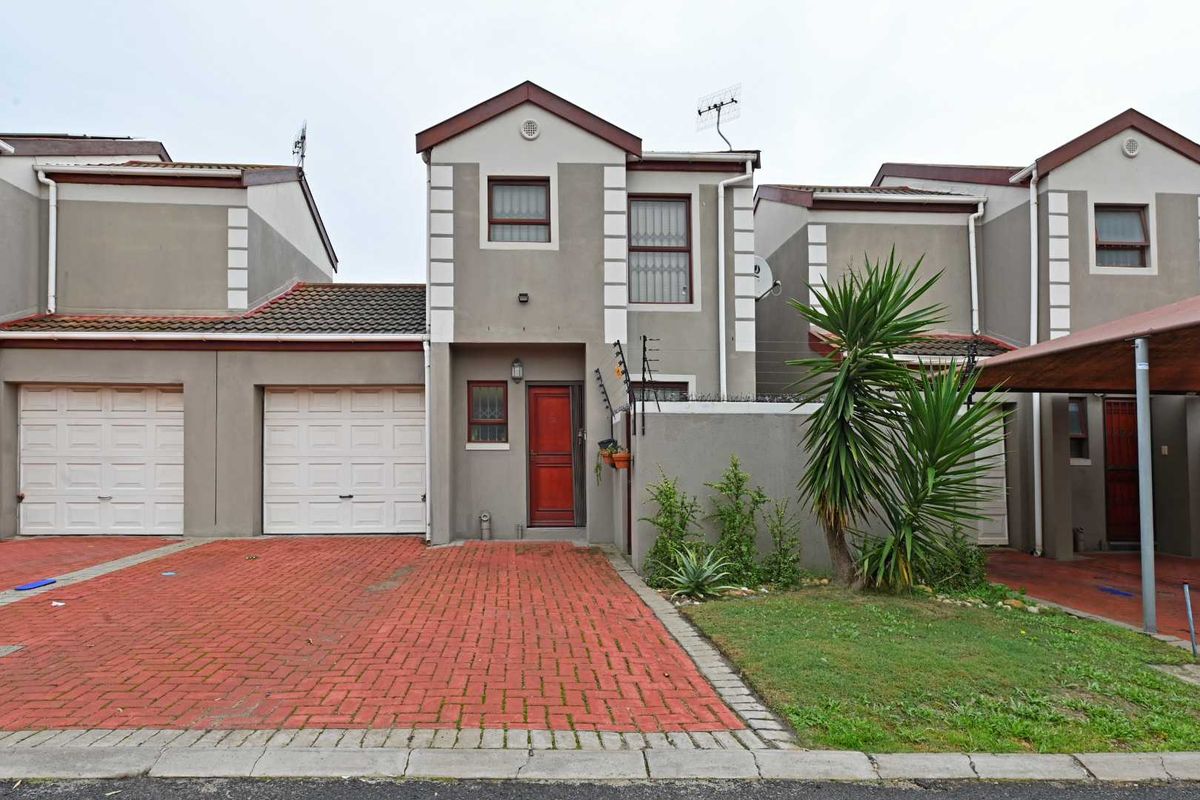 Secure and Spacious 2-Bedroom Townhouse in Parklands - Photo 3