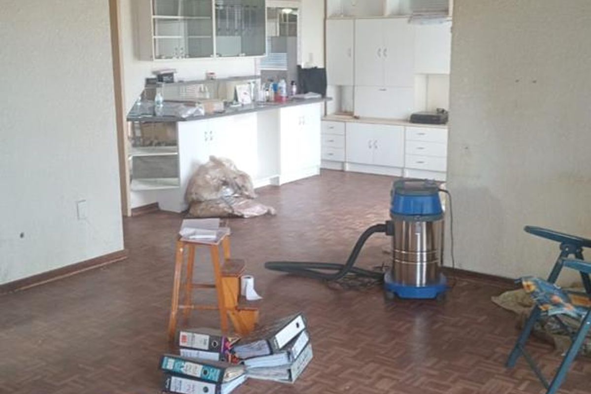 3 Bedroom House for Sale in Evanspark Johannesburg South - Photo 5