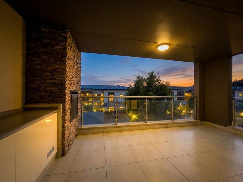 Elevated Estate Living | with Premium Bosch Appliances - Photo 2