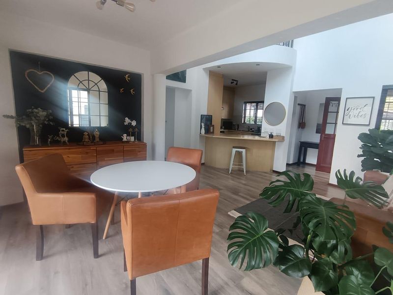 Terrific Duplex Townhouse In the Best Part of The Complex_Pet friendly with views for days - Photo 5