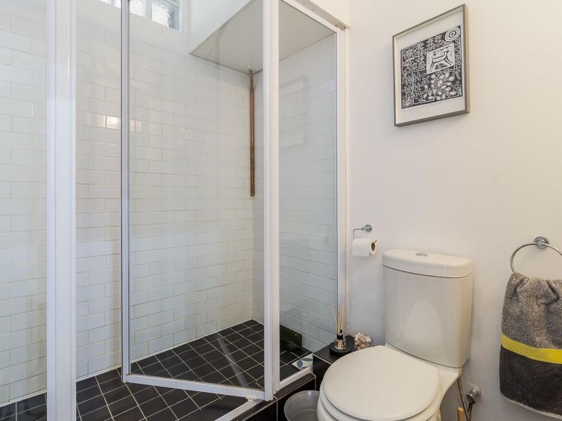 Gorgeous fully furnished Pad at St Martini available to rent immediately - Photo 6