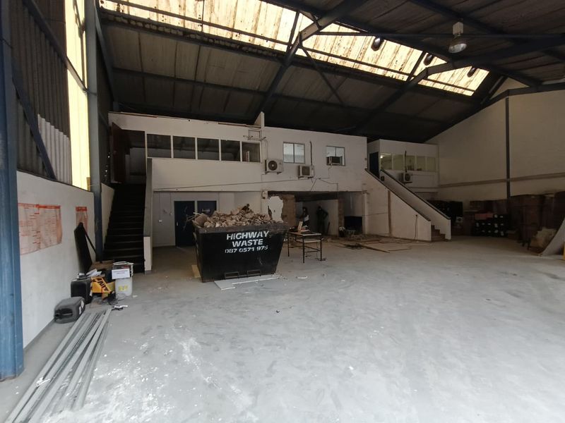 UNIT TO LET – ROSSMEAD INDUSTRIAL PARK-414m2 - Photo 4