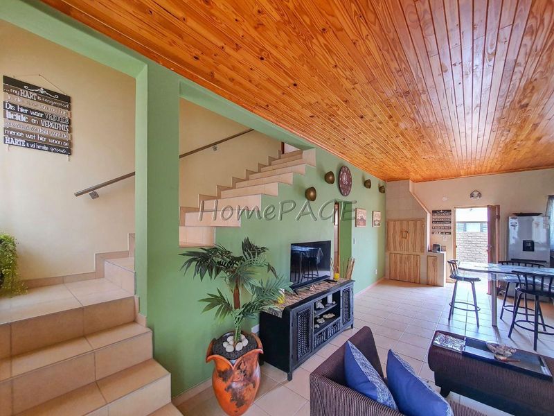 Ext 1, Henties Bay:  3 Bedr Townhouse is for Sale - Photo 7