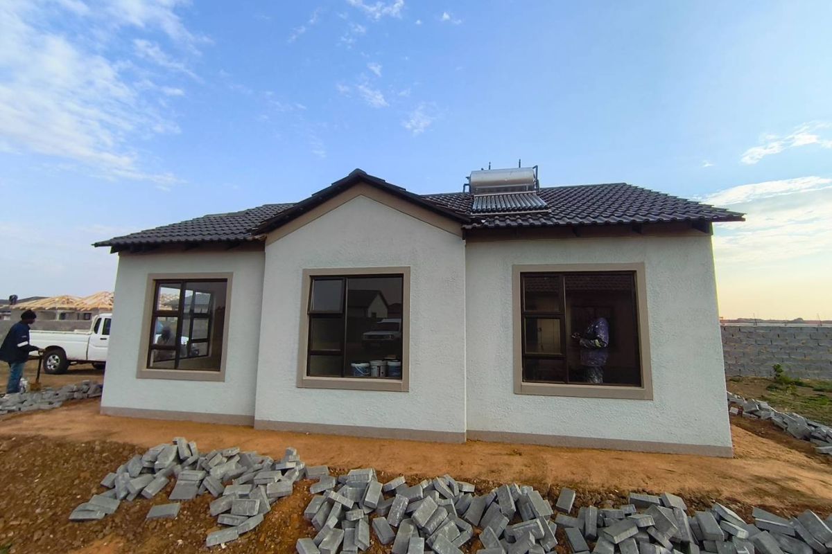 Brand-New 3-Bedroom House for Sale in Windmill Park Ext 32 - Photo 3